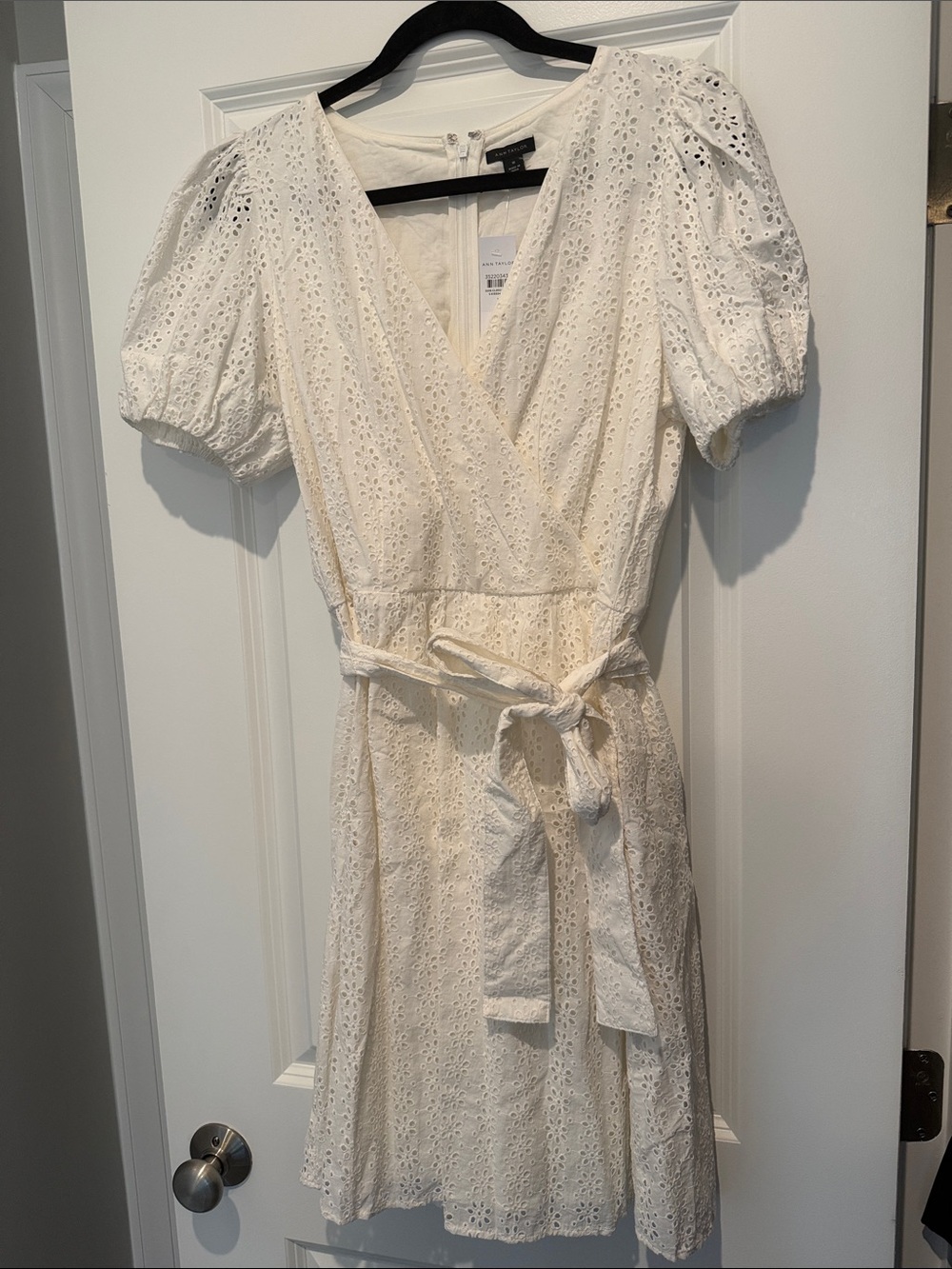 NWT Ann Taylor White Eyelet Wrap Mini Dress with Puff Sleeves - size 10